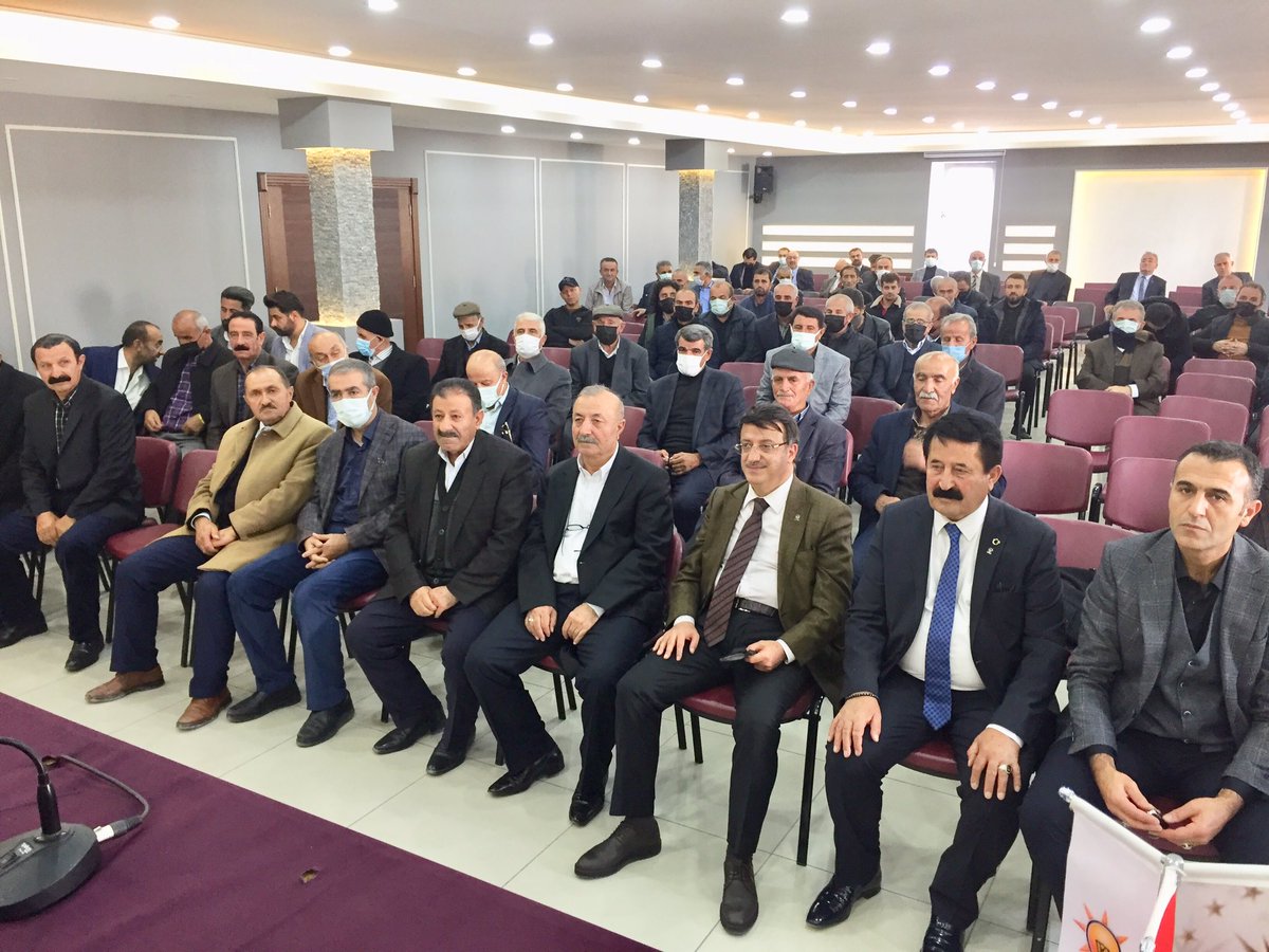 Rtesevdlsi's tweet photo. Allah'ın yardımı ve milletin yoldaşlığı dışında bir güç aramadan mücadelemizi hep daha ileriye taşıyarak büyüttük. 
@K_Turkmenoglu_V ile beraber Van tarihinde ilkleri  yaşamaya devam ediyor. https://t.co/Bf4gwqMME3