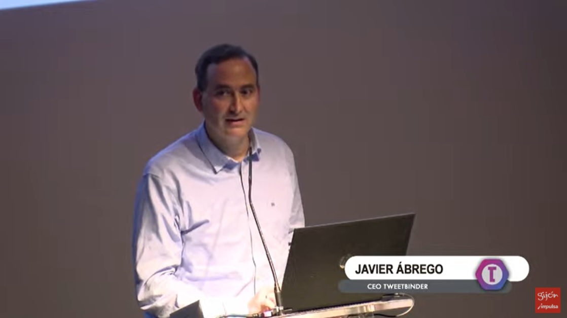 El 'remate del tomate' de #TTools21 <a href="/Trending_Tools/">Trending Tools</a>  con Javier Ábrego, CEO de <a href="/TweetBinder/">Tweet Binder</a> ¡Hablemos de #Twitter, que no está muerto, <a href="/rubenllames/">Rubén Llames</a>!😝
<a href="/GijonImpulsa/">Gijón Impulsa</a> <a href="/LaboralCdlC/">Laboral Ciudad de la Cultura</a> #Gijón