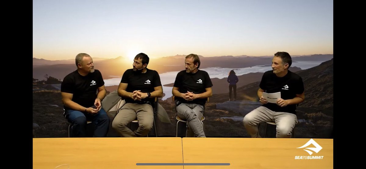 Kasadesus's tweet photo. Setmana de parlar de muntanya amb la gent de la @UESabadell on hem explicat el projecte #Entrepyr i amb tres dels grans a @seatosummitgear @ferranlatorre @AlexTxikon i @delarosaelcali … ho rematem diumenge a @FiraMuntanya a #Vic. #sentlamuntanya https://t.co/XK7CtYIeVv