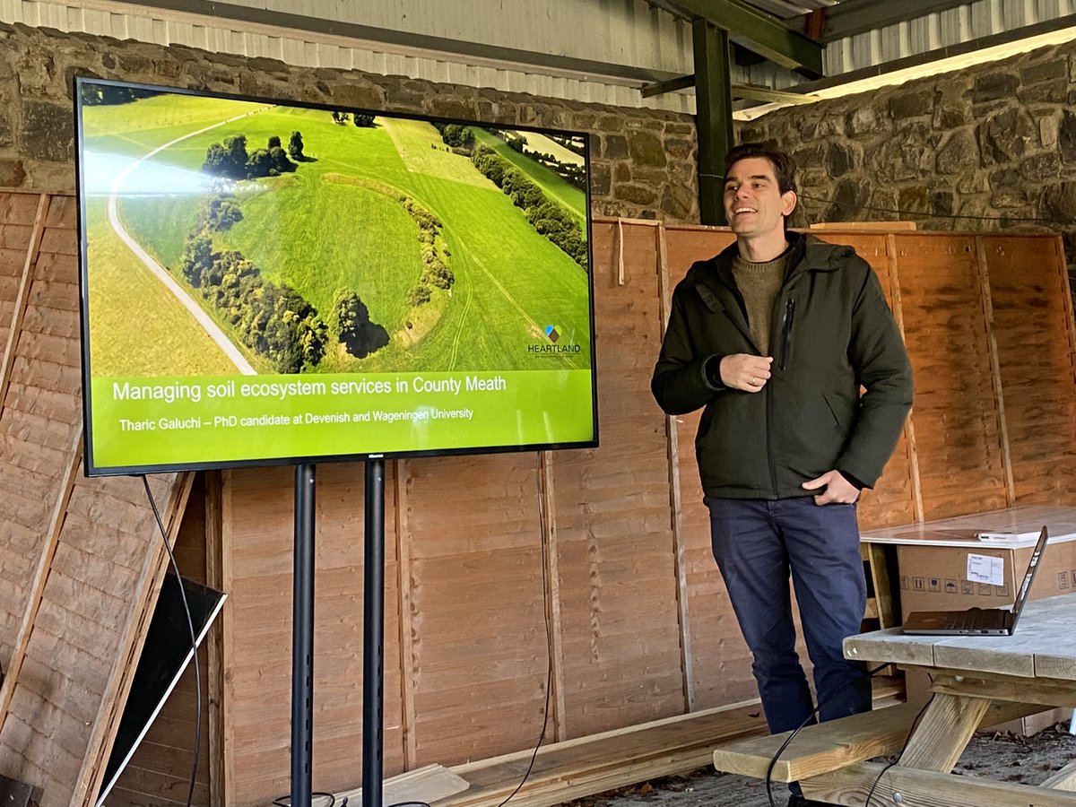 davidgilroyBVT's tweet photo. Fascinating update and insight into a lot of the happenings @DevenishNutri Dowth in one of the loveliest setting there is. @TharicGaluchi @ConnieGrace16 @MeathClimate #farmingmatters #soils https://t.co/mbY3SRPG8E
