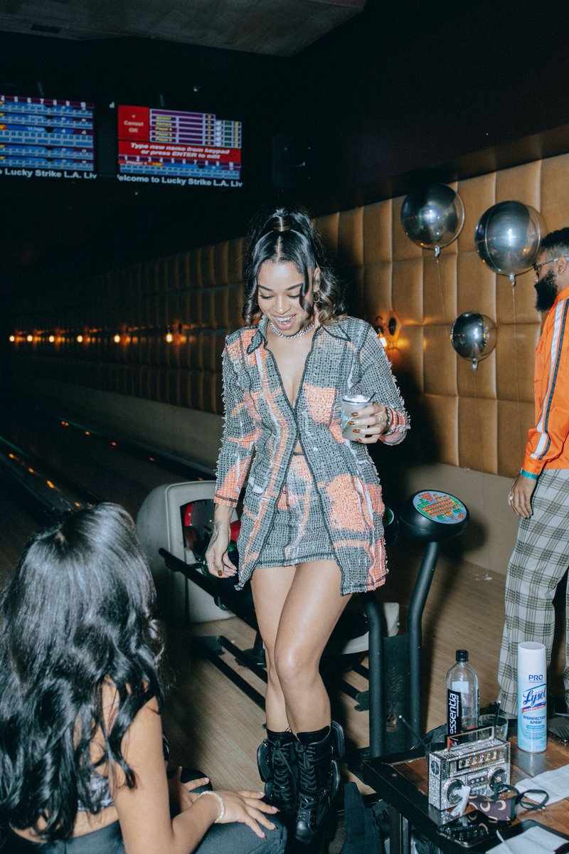 ellamai's tweet photo. there’s just something about them scorpios ♏️😇 https://t.co/bLfwqnxuiz