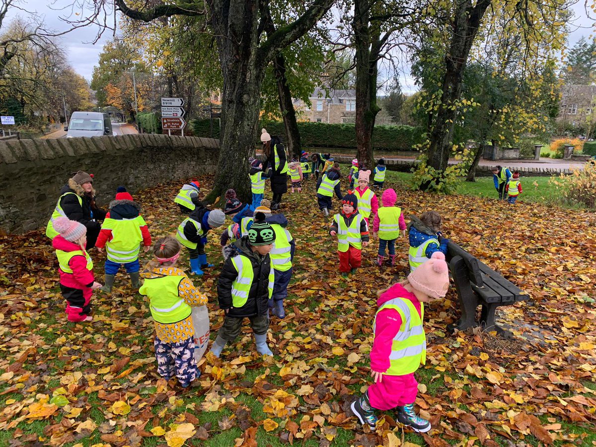 elpestza's tweet photo. @OutdoorClassDay #strathislachildrenscentre. Outdoor play, learning and experiences with nature and the local environment is the best opportunities we can give our children. @LtL_News @PlayPioneerScot https://t.co/2y8SHjnPWZ