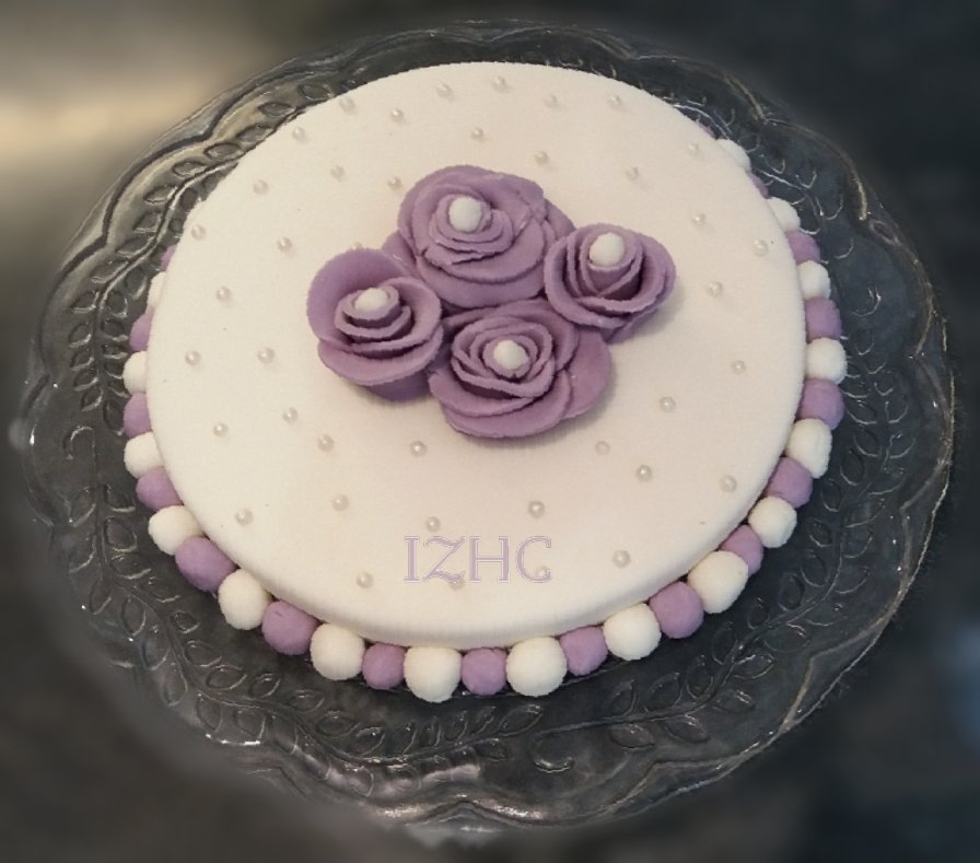 Irum_Zaidi_HC's tweet photo. 🎂#Vanilla_Birthday_Cake🎂 https://t.co/gwJ6uZl1hN