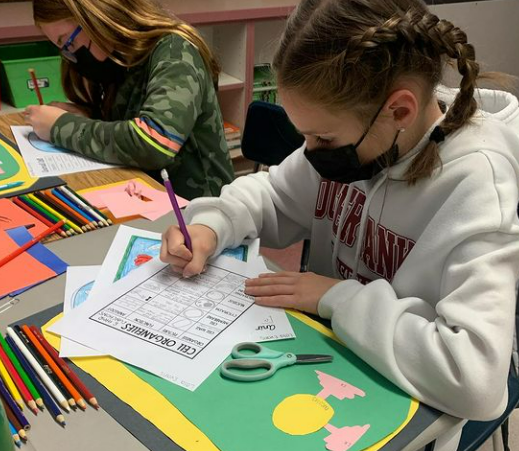 PemSch_news's tweet image. Students in Mrs. Duncan&apos;s class are hard at work learning all about cells.  #TitansLearn #TitanPride #LearninginAction