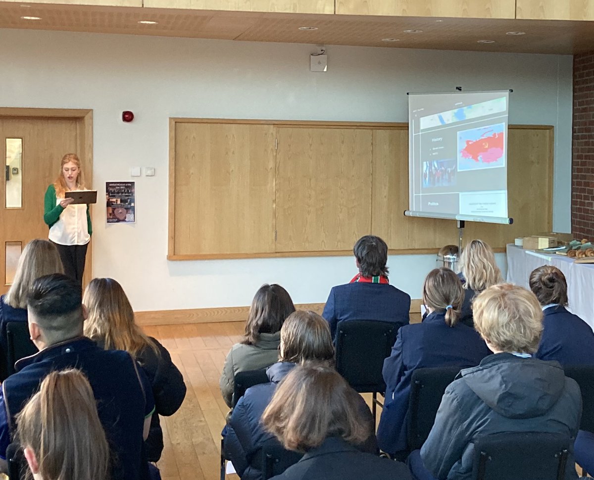 Well done to Charlotte, Alex, Jo and Jac on hosting a fantastic brilliance breakfast this morning. Should we respect borders? (with a focus on Wales and Crimea) 🗺