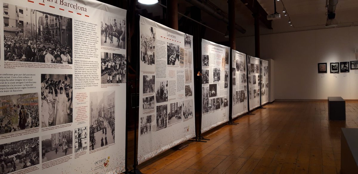 Ja podeu passar a veure l'exposició OCTAVES. LA FESTA DEL CORPUS ALS BARRIS DE BARCELONA (1897-1965) 
que  explica la festa del Corpus des la perspectiva de l’ús i embelliment de l’espai urbà i dels col·lectius socials que hi assisteixen per mirar i per ser mirats.
