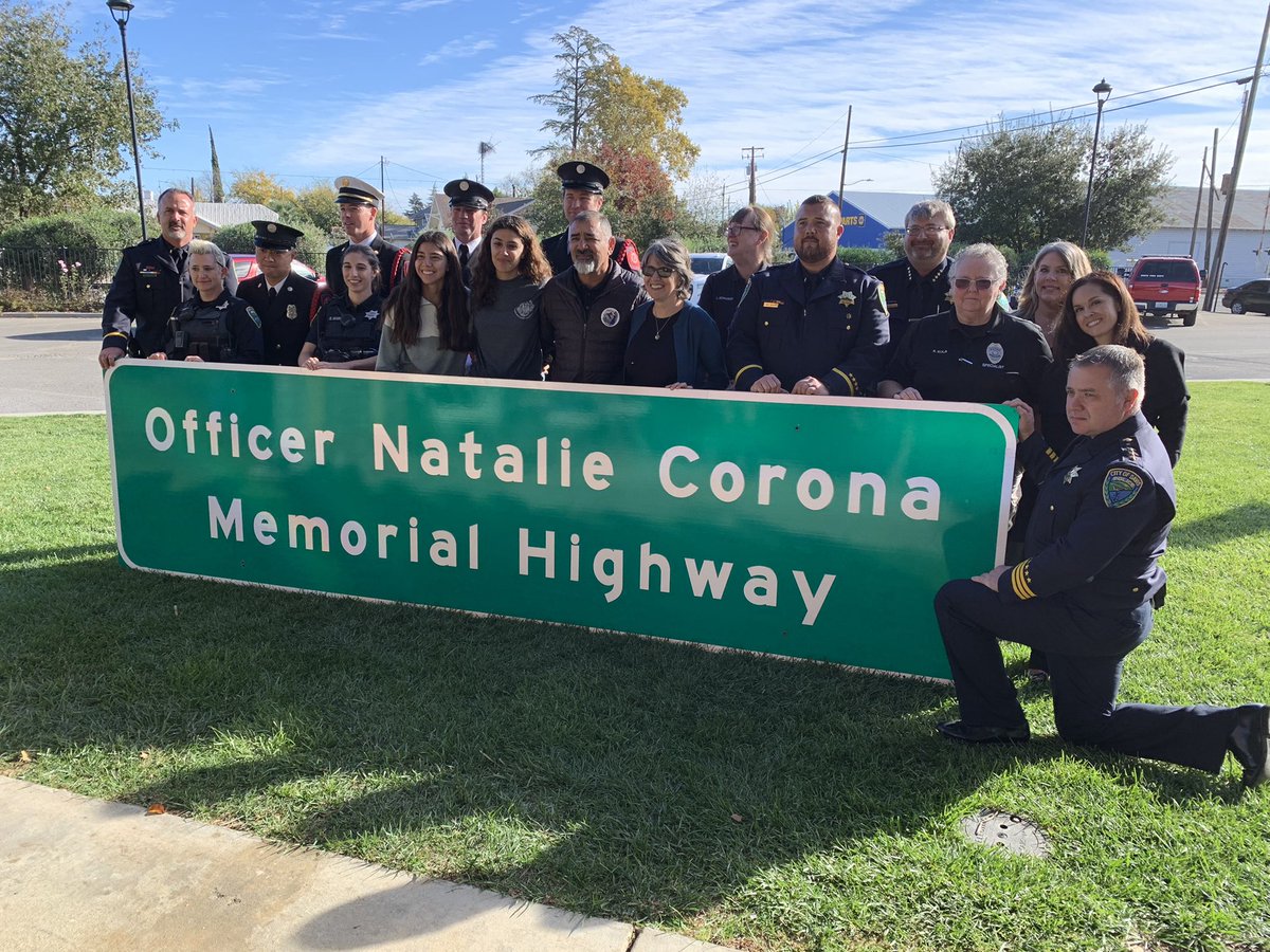 Davis Police Officer Natalie Corona Memorial Highway sign unveiled today during a ceremony in the fallen officer’s hometown of Arbuckle, Colusa County. NB &amp; SB signs are along 5-mile stretch of I-5 through Arbuckle. <a href="/CaltransHQ/">Caltrans HQ</a> <a href="/AsmAguiarCurry/">Cecilia Aguiar-Curry</a> @CASenatorJim <a href="/ChpWilliams/">CHPWilliams</a>