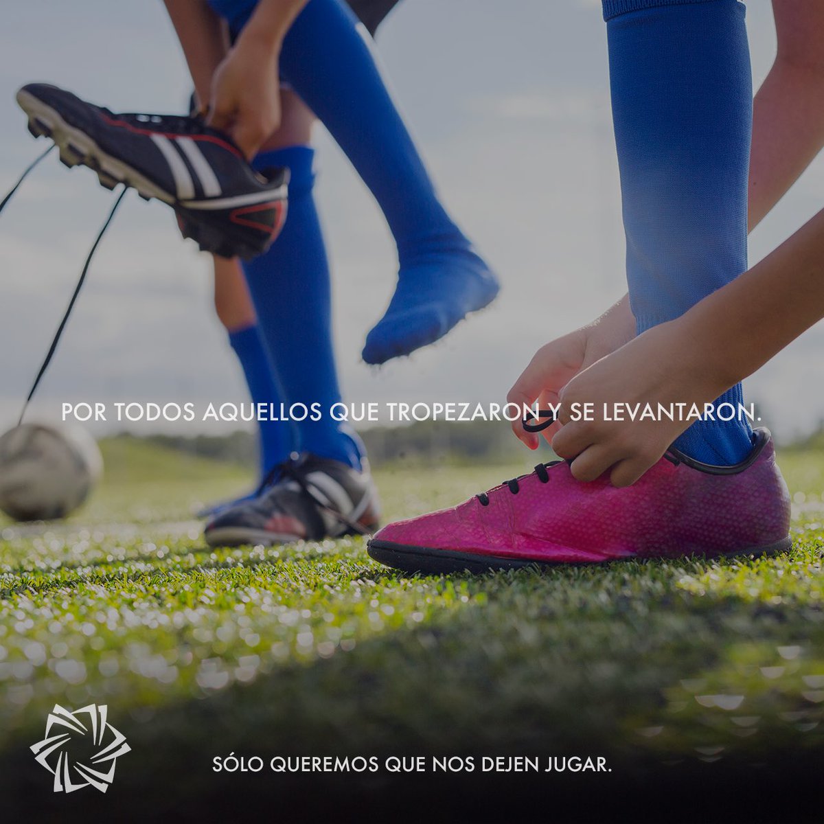 SomosBalompie's tweet photo. Darnos por vencidos jamás será una opción. 

#LigadeBalompiéMexicano #LBM #PorAmorAlBalompié
#LaEvoluciónDeLaPasión #FútbolMexicano #Futboleros  #Fútbol https://t.co/z7fxST3vct