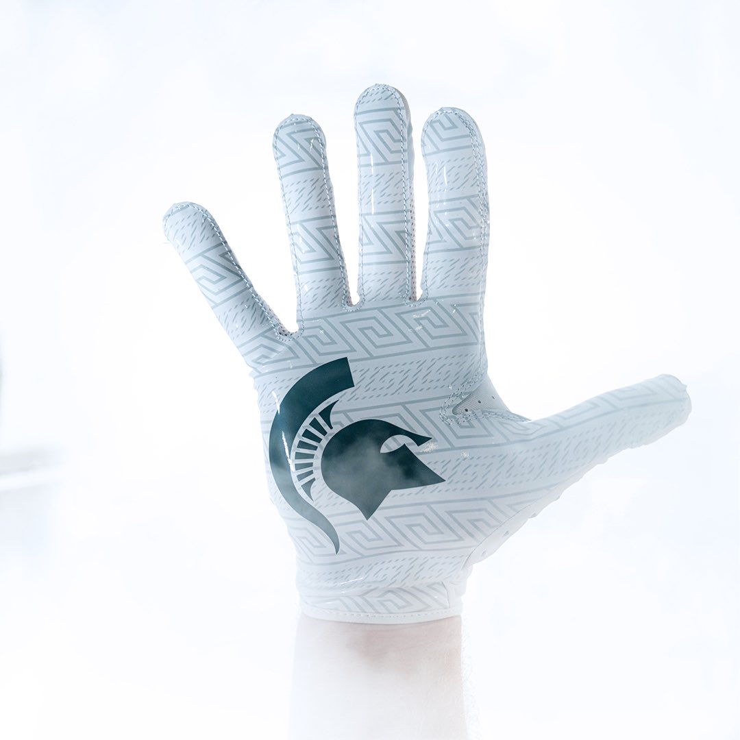 MSU_Football's tweet photo. 🥶 #GoWhite https://t.co/wY1Ci3yUTd