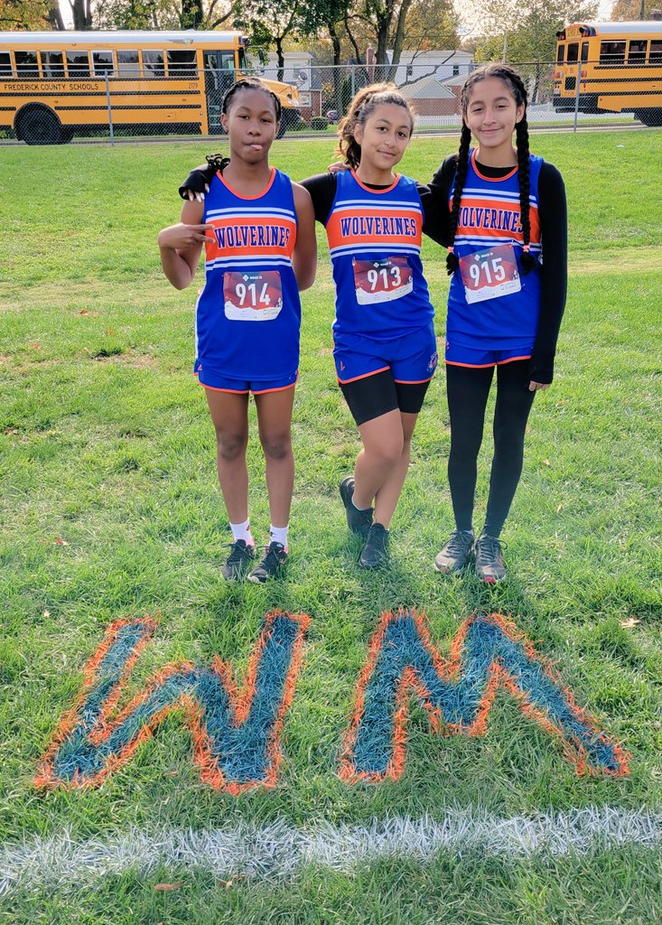 WatkinsMill_XC's tweet photo. Girls XC Regional 5k Race is off and running! Go WM!! #XCFamily https://t.co/eOh5JUKWgI