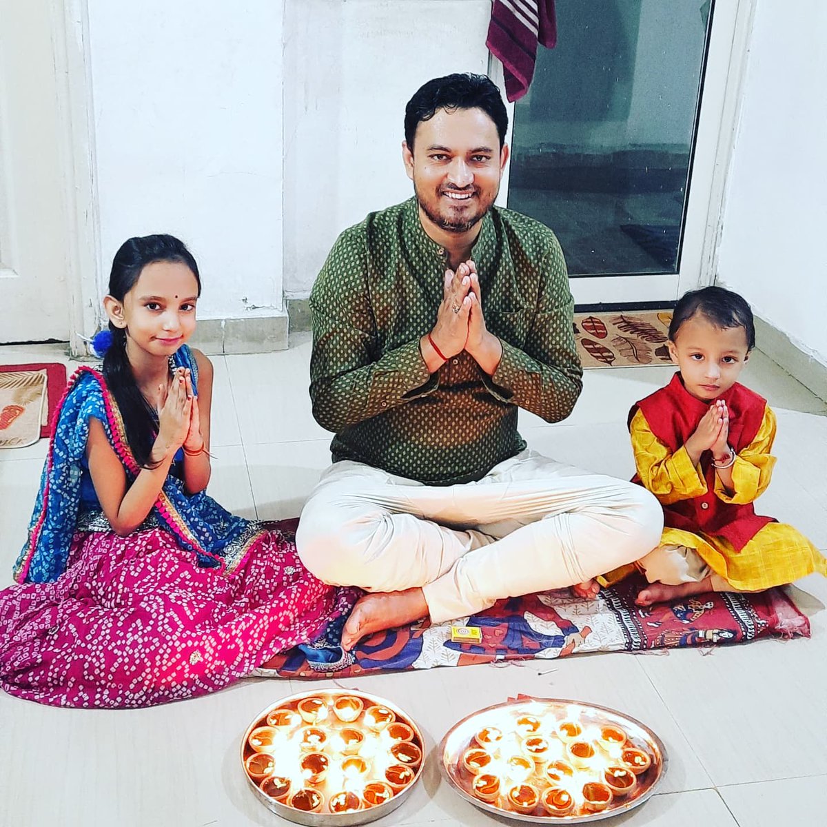 ChandaRay17's tweet photo. A day full of excitement and positivity....#HappyDiwali https://t.co/LEYZKF8FEg