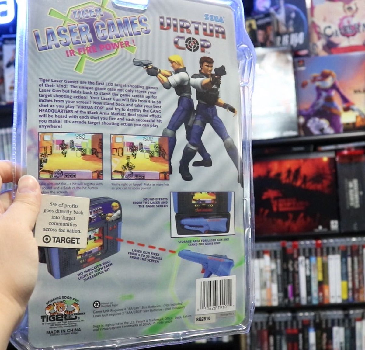 GamerAhmer's tweet photo. Such a cool #tigerelectronicshandheldgame ! #virtuacop #tigerlasergames #lightgungames #lightgun #videogameroom #videogames #gamerahmer #gamer #gamingcommunity #games #target #games #tigerelectronics #handheldgaming https://t.co/kNg7P4KUTr