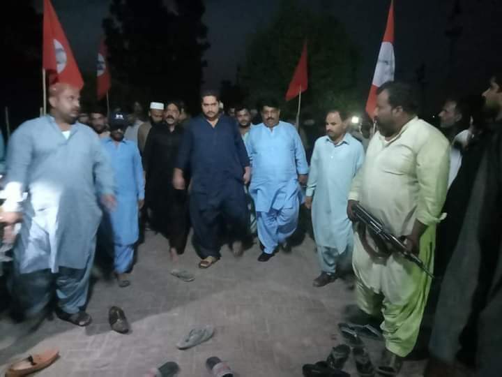 isindhyarsajjad's tweet photo. بريڪنگ نيوز 
ناظم جوکيو جي قاتلن خلاف 
جسقم جي چيئرمين صنعان خان قريشي 6 نومبر تي سڄي سنڌھ ۾ احتجاج جو سڏ ڏئي چڏيو https://t.co/VZvNOfDJcq