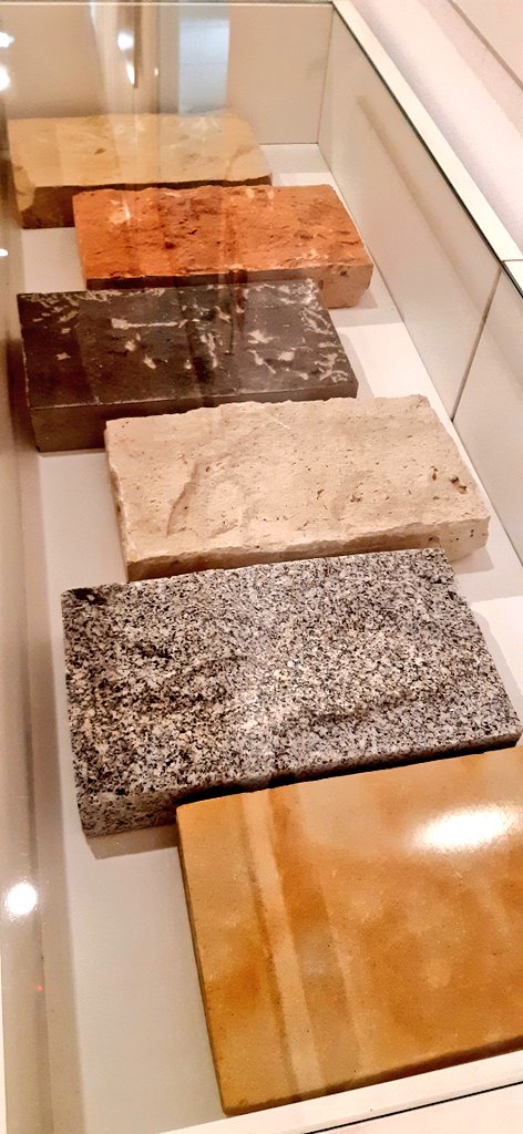 ManlimaCosplay's tweet photo. Algunas fotos de la exposición #periplospetreos del escultor y cantero Rodrigo de la Torre en #cearcal
El trabajo en piedras es fascinante 🧐😱 https://t.co/BkAzTnRSnE