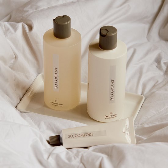 baboxshop's tweet photo. 🤍 PRE&SALE38% #onhope Hand cream 50ml ✨
➖ มีทั้งหมด 3 กลิ่นให้เลือก กลิ่นso,hee จะเป็นกลิ่นที่ออกแบบโดยอันโซฮีนะคะ 🥰
📌 เหลือหลอดละ 400.-💫
📮 reg30/ems50
🛒 ปิดรับ08/11/21 (เป็นสินค้าพรี) https://t.co/TKZnWK9LLr