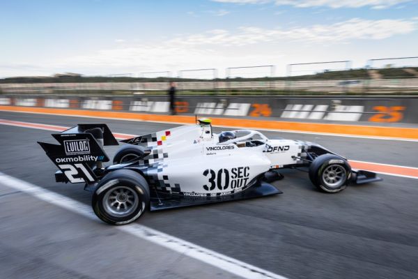 automobilsport's tweet photo. Campos Racing completes strong FIA Formula 3 test in Valencia - https://t.co/dIrCFvHGIT https://t.co/GO6hmRm0UO photos Dutch Agency #camposracing #f3test #f3 #valencia #test #driver #spanish #team #racing #motorsport #results https://t.co/dY5hM6Y3aZ