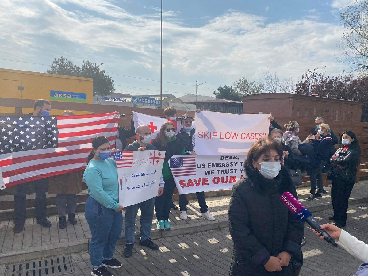giotoi72's tweet photo. We are #DV2021 winners.  We are victims of great injustice.  Our rights are violated!  @POTUS @KamalaHarris @VP @SecBlinken @StateDept @RepBowman @RepMarieNewman @RepPressley @RepMGS @RepKarenBass @RepNikema @RepLoriTrahan @JohnCornyn @SenatorLankford @SenatorDurbin @TravelGov https://t.co/1PcHoJg4Yb