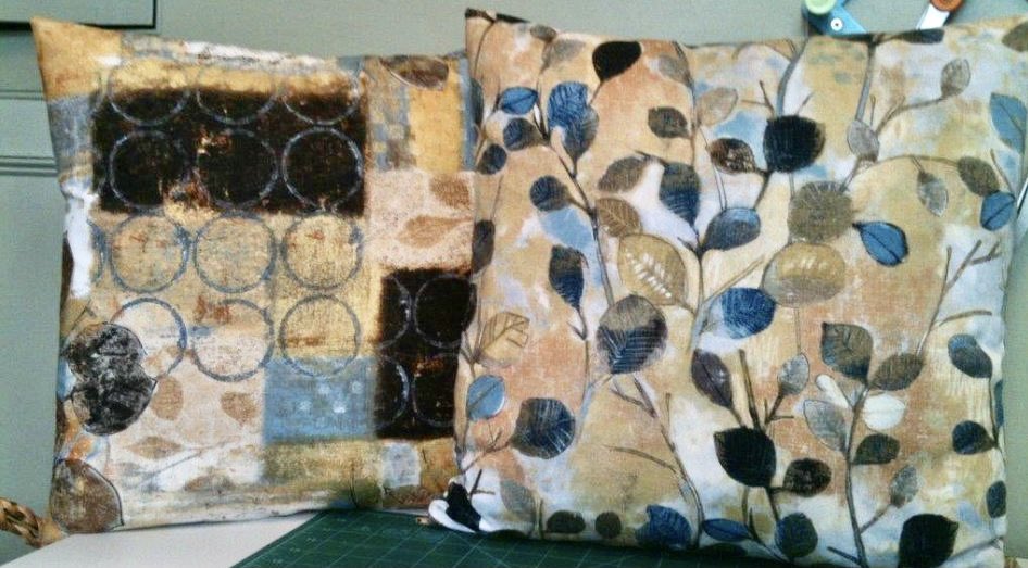 GoringCraftFair's tweet photo. Meet #LaurabyDesign - unique #handmade #cushions. Laura makes cushions in a variety of fabrics, they can also be designed to specific customer requirements. 

Pop down to #GoringCraftFair on 20-21 Nov to view more of Laura’s collection.

#shoplocal #supportlocal #christmasgifts https://t.co/F9O7PnMSoA