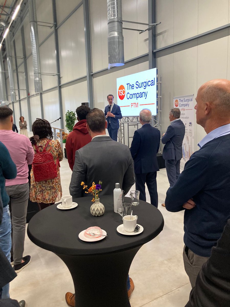 arjenmaathuis's tweet image. Opening bijgewoond v/d nieuwe vestiging van The Surgical Company in #Almelo! Wat een prachtig bedrijf #PatientTempratureManagement! Het warm houden v/h lichaam tijdens of na operaties verkleint de kans op complicaties en versnelt herstel! Tevens versterking #TechMed in #Twente