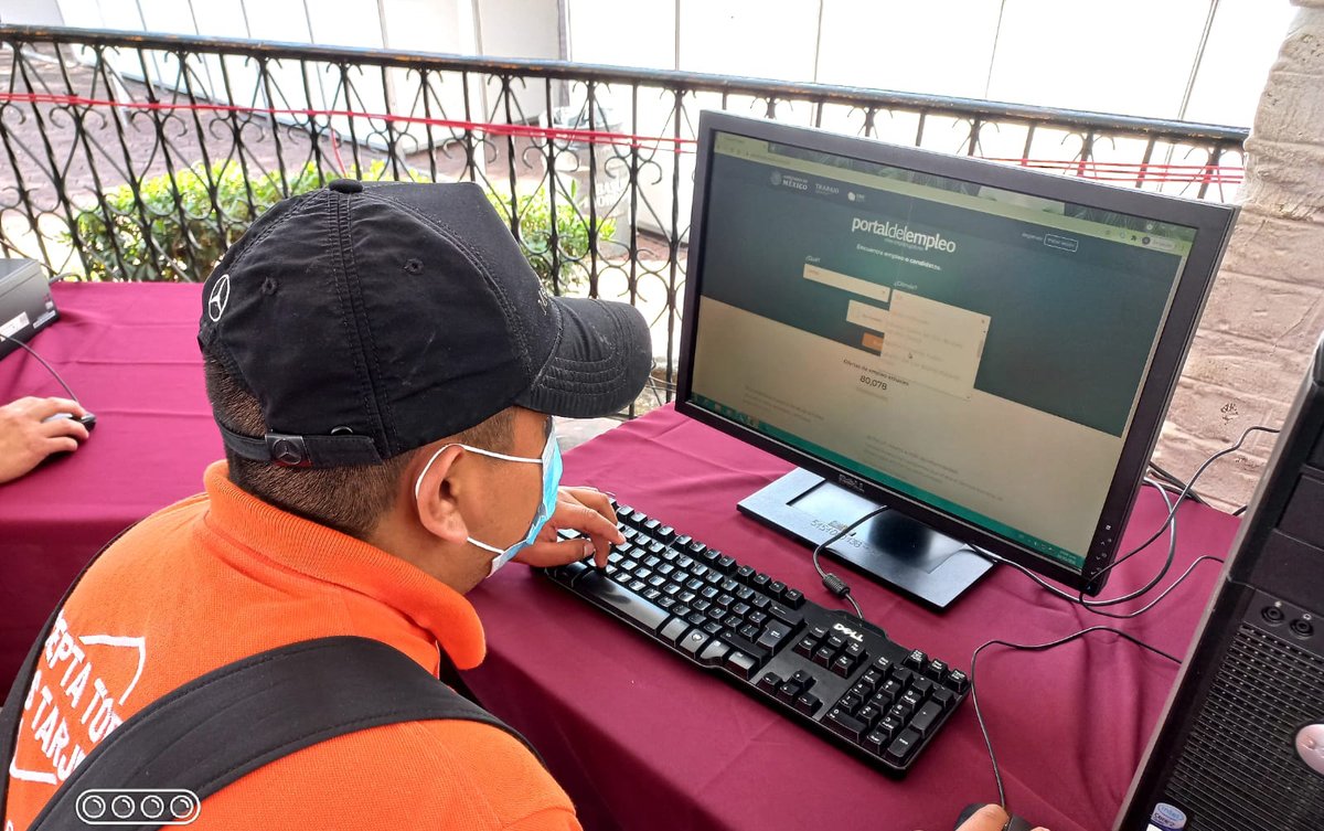 SneCdmx's tweet photo. La #FeriaDeEmpleo #CDMX @TlahuacRenace cuenta con módulos para consulta del #PortalDeEmpleo, y consejeros especializados. 9,000 #Vacantes disponibles en línea
⏰10 a 17 hrs
#ReactivaciónEconómica
@empleogob_mx @TrabajoCDMX @marathb @Luis_diazdeleon @bereheca @IsabelaRosalesH https://t.co/xsYhCRAQAJ