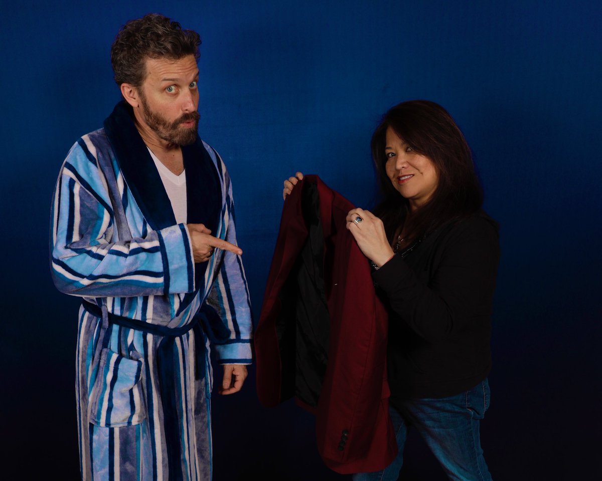 VickyVictoriaG's tweet photo. #Tbt hey @RobBenedict can’t wait to redo this op in #SPNNC with your #WelcomeToTheEnd photo op. @CreationEnt  #SPNFamily 📸 @chrisschmelke https://t.co/msznSrFAHc