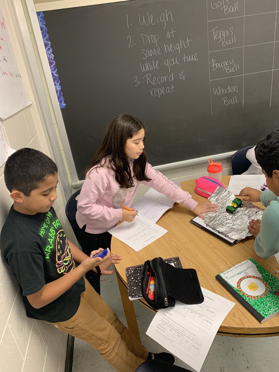 MrsPStanley's tweet photo. Testing forces in Science today! #risd #royalSTEM #science https://t.co/tV7TAzh3wd
