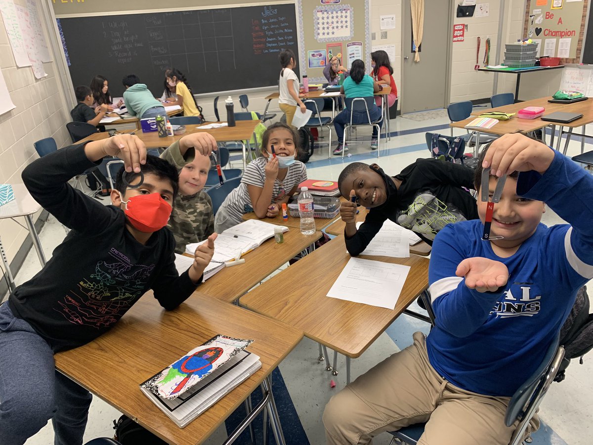 MrsPStanley's tweet photo. Testing forces in Science today! #risd #royalSTEM #science https://t.co/tV7TAzh3wd
