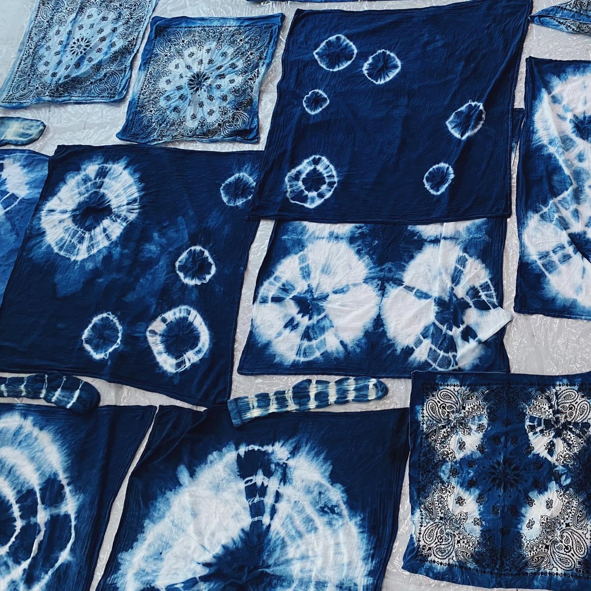 SHIBURI WITH ERIN: Erin Chiamulon, our Creative Director, sat down with us to explain where her love for tie-dye came from. l8r.it/V3OH