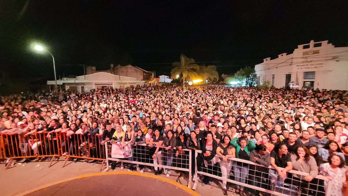 PaulaCordobaOk's tweet photo. ¡Feliz cumpleaños Los Surgentes! 

✨ Anoche el Bv. Liniers se convirtió en el escenario de una noche inolvidable!

Gracias a tod@s l@s que participaron de este 110° aniversario tan especial, vecin@s y equipo de la municipalidad y familia☺️ 

¡Estamos muy felices! ♥️ https://t.co/7fQcatJKOM