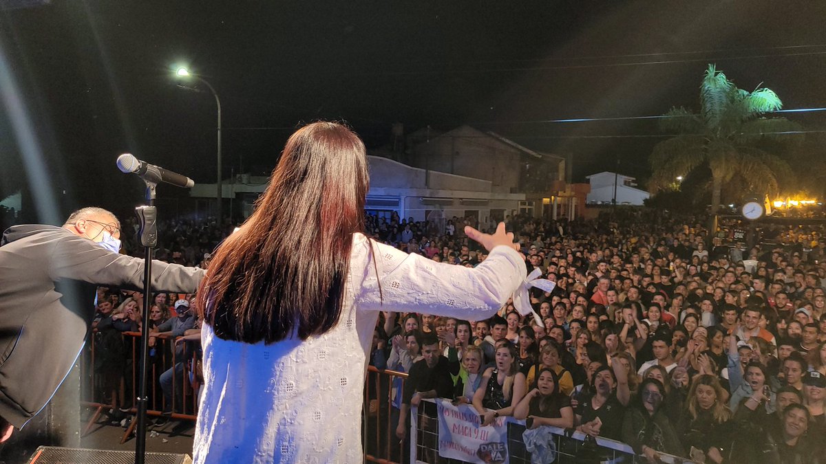 PaulaCordobaOk's tweet photo. ¡Feliz cumpleaños Los Surgentes! 

✨ Anoche el Bv. Liniers se convirtió en el escenario de una noche inolvidable!

Gracias a tod@s l@s que participaron de este 110° aniversario tan especial, vecin@s y equipo de la municipalidad y familia☺️ 

¡Estamos muy felices! ♥️ https://t.co/7fQcatJKOM