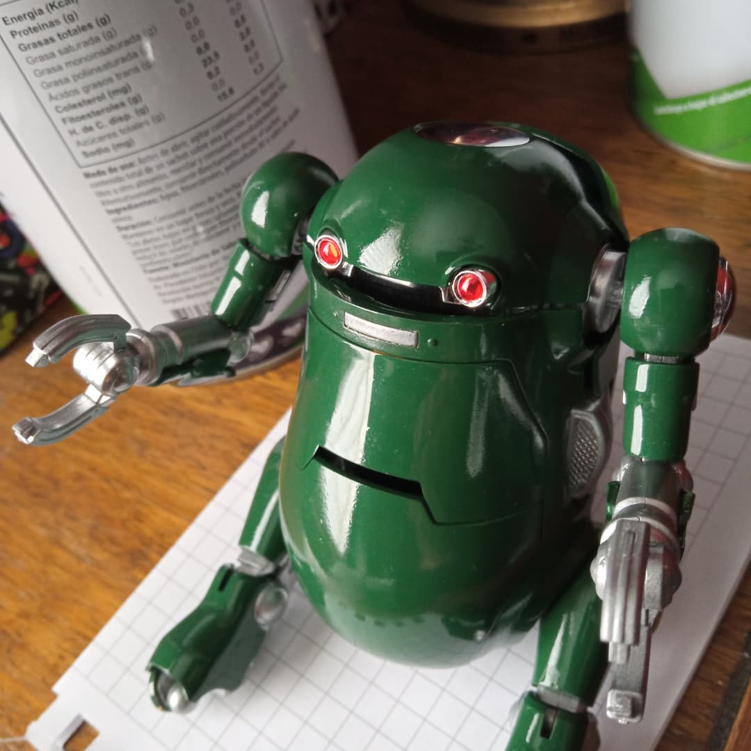 Kaek_art's tweet photo. Omg ya parece juguete de latón, pintarlo completamente con enamel fue un experimento mutante pero funcionó al 100% 🥰🥰🥰🥰 #mechatro #mechatrowego #hasegawa #modelkitpainting https://t.co/s3fGLvqi57