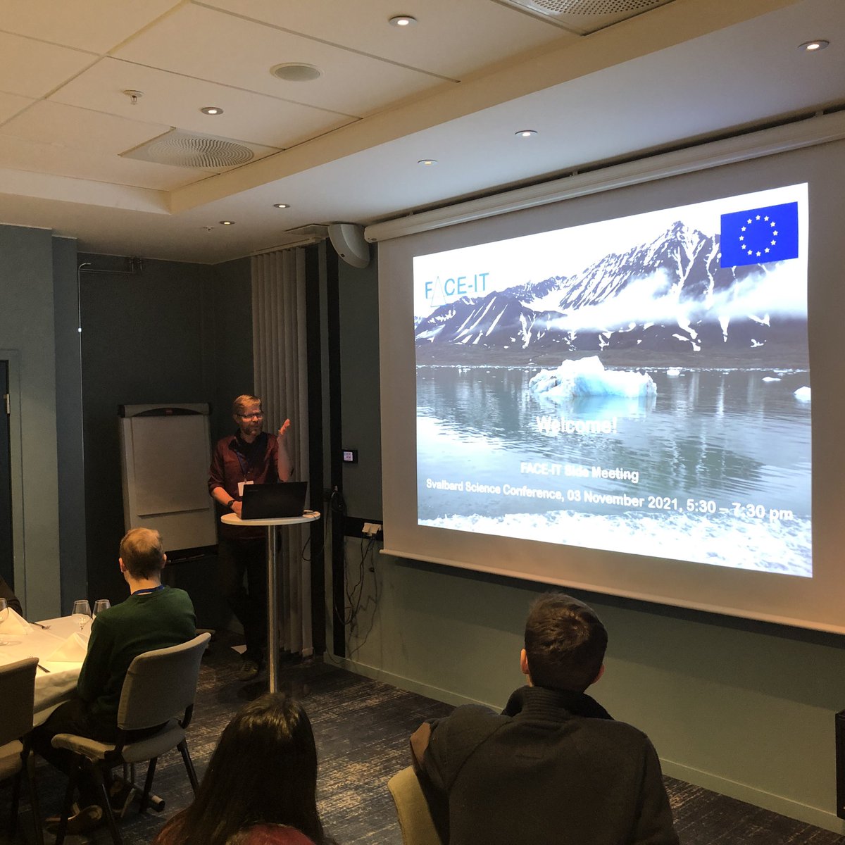 FACEITArctic's tweet photo. First in-person meeting of @FACEITArctic after the #SvalbardScience Conference. Intro by project leader @bischof_kai (@UniBremen); impulse talks by @robwschlegel (@ChocTeamLov, @LovLabo, @Sorbonne_Univ_), @bartsch_inka (@AWI_Media) & @OlsenJulia (@Nforsk); and amazing discussions https://t.co/BJ4gVnbFh9
