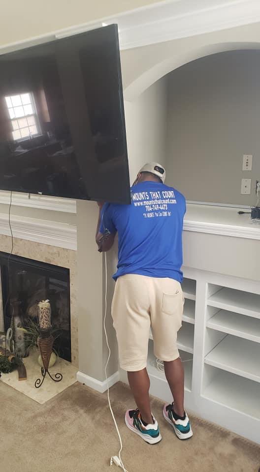 theregoautto's tweet photo. Help me blow up my small black business 💪🏾💪🏾 best mounts in the city #704 https://t.co/XQKJvOLrVQ