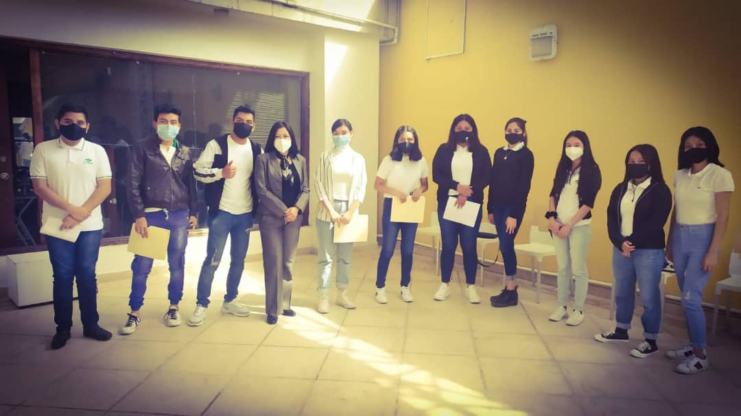 CTemixco's tweet photo. Éxito a nuestros 10 estudiantes en su entrevista, para que sean aceptados en el Sistema de Educación Dual (SED) con el Hotel Holiday Inn.
#formacióndual #hotelholidayinn #alumnosdestacados #ustedespuedenchicos #animoanimoanimo #FuerzaCONALEP #notenganmiedo #entrevistadivertida https://t.co/x7MGKPRdVr