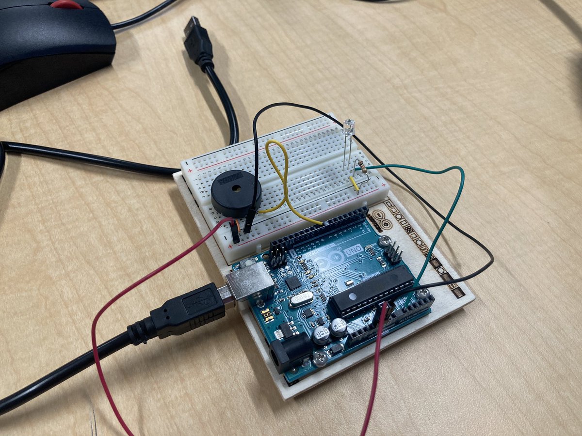 NLSD_Huck's tweet photo. Programming piezoelectric speakers to adjust the tone with the level of light hitting the phototransistor. Get ready! We’re going to drop some sick tunes! #STEM #Arduino #Intro2Electronics https://t.co/QgKhX2aNe6
