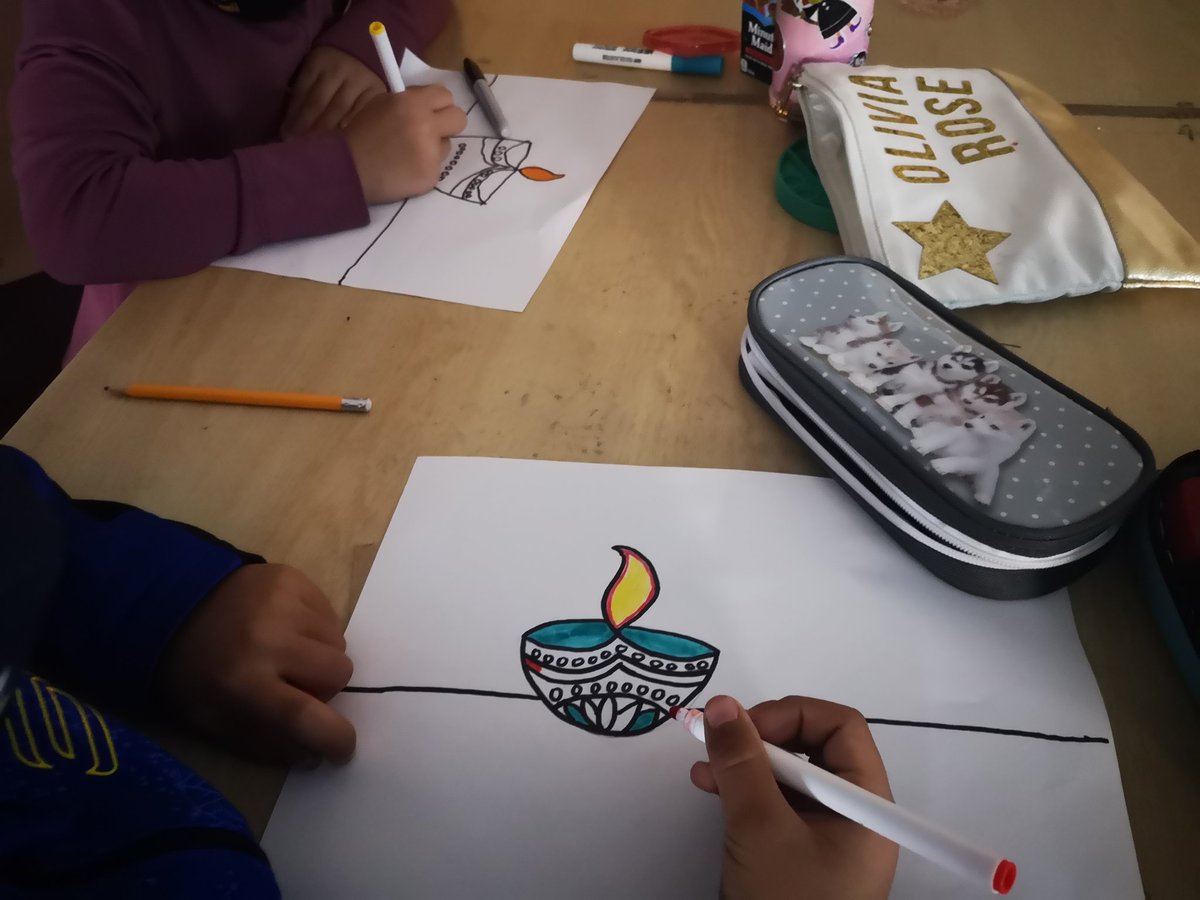MEGANSIMS79's tweet photo. Grade 3 students learning about Diwali and creating pictures of diyas, oil lamps made from clay with a cotton wick dipped in vegetable oil or ghee. #LakesideEquity https://t.co/mNDGJVZHl1