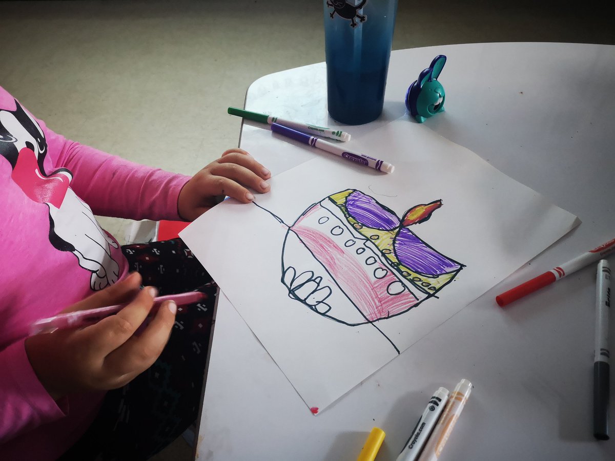 MEGANSIMS79's tweet photo. Grade 3 students learning about Diwali and creating pictures of diyas, oil lamps made from clay with a cotton wick dipped in vegetable oil or ghee. #LakesideEquity https://t.co/mNDGJVZHl1