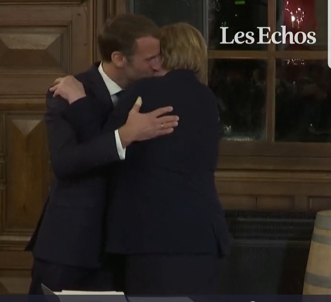 cd_land's tweet photo. Merci Mme Angela Merkel pour avoir supporté, puis aidé, notre Président Emmanuel Macron dans sa volonté de faire grandir l'Europe. 👍 Vous allez manquer aux Français. #MacronMerkel https://t.co/q6zU1e3ST6