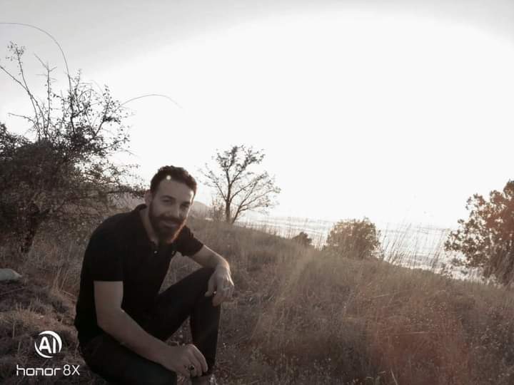 انا بقلبين .لاحبها مرتين