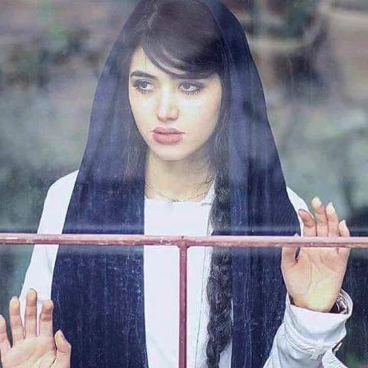 الرحمة أقوى من الحب .. 
فالرحمة تجمع بين الحب والعطف والتسامح والود،
 كلنا قادرون على أن نحب..
 لكن القليل من يملك الرحمة في قلبه..! 

❤️🌿🌿