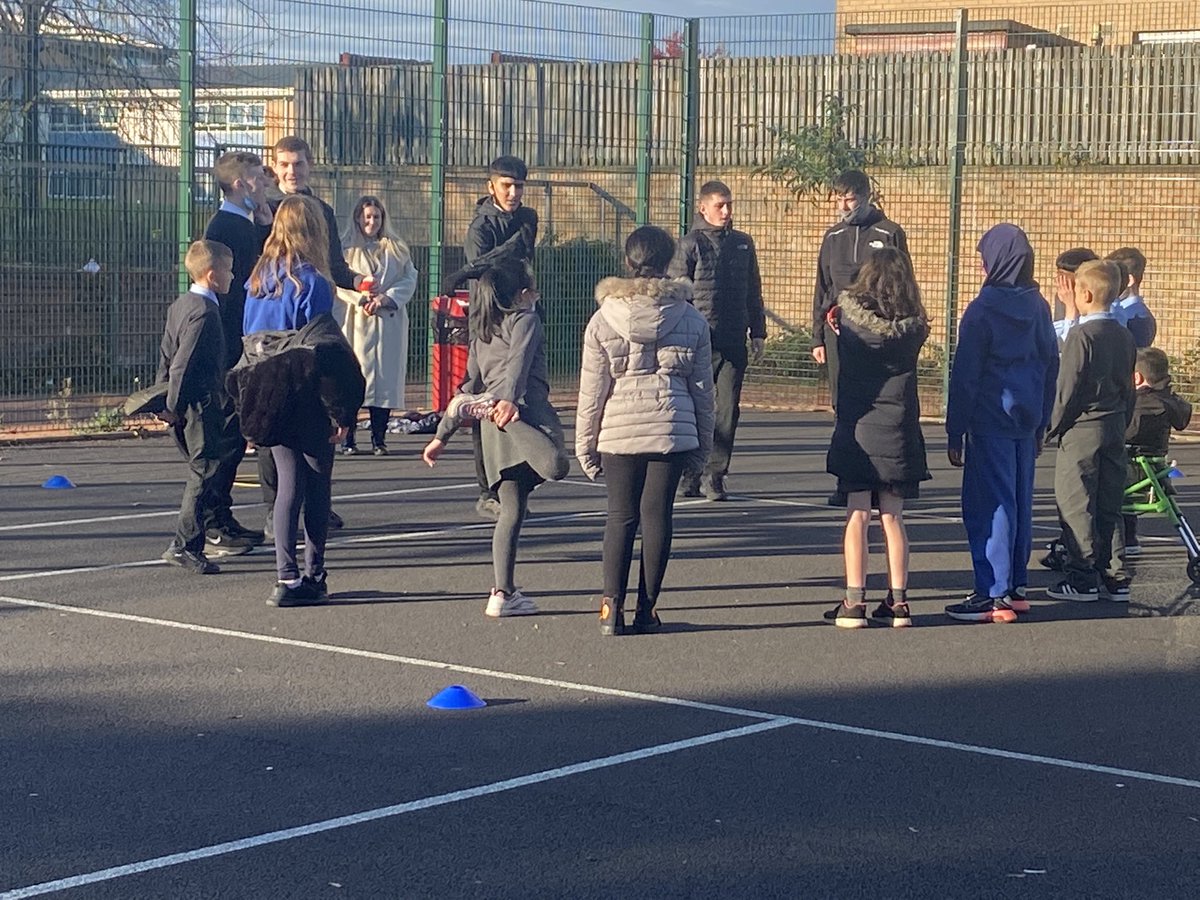 mungoPEHE's tweet photo. Well done to our @StMungosAcademy Sports and Rec pupils again today @StAnnesPrimary! S5 we will get your class photo next week. Both classes will plan for week 3 on Tuesday 🎾 https://t.co/Hpfh0tIqEv
