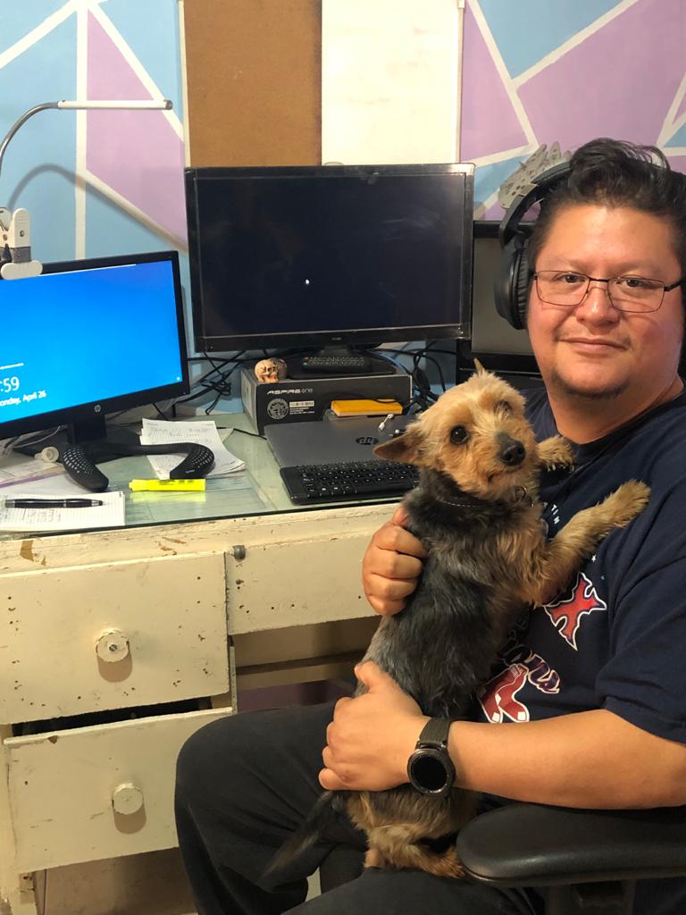 tomasesuarez's tweet photo. @mexicollectors #PROUD2BYOUNG Hello, my name is Tomás Suárez,  almost 5 years in AT&amp;T. I love my work and spend time with my family.  Fun fact: I'm glad to present you on the picture my buddy pet Brownie, he loves to be with me when I am working! https://t.co/QMuxVLt4Kd