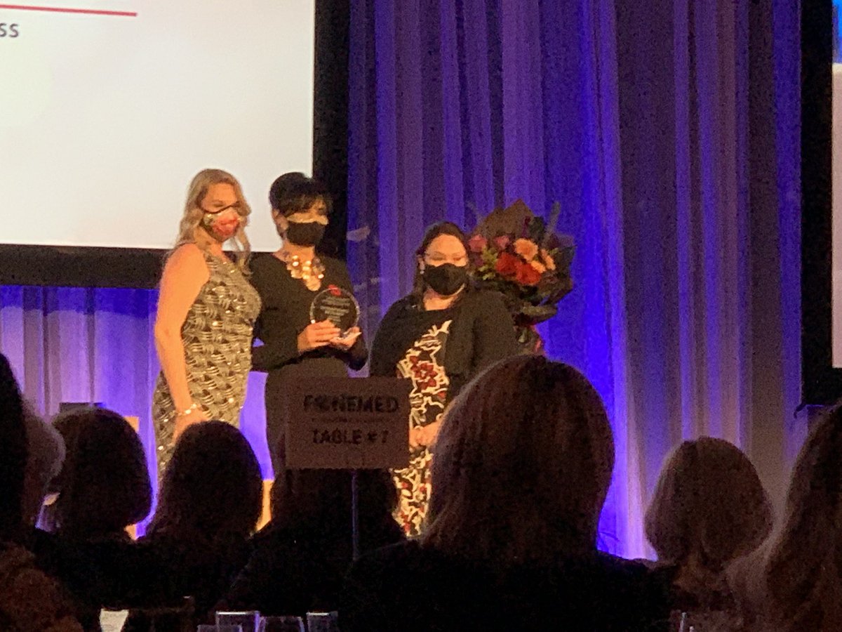 lorilydialove's tweet photo. Trish Molloy, winner of the Entrepreneurial Excellence Award! Congratulations!!! ✨👏🏻 @nlowe_org #nloweawards https://t.co/7Jm16f3zKj