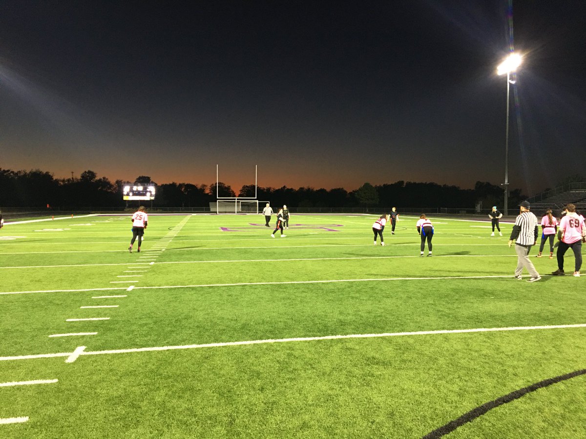 Seniors with the lead 20-15 with under 2 minutes to go.