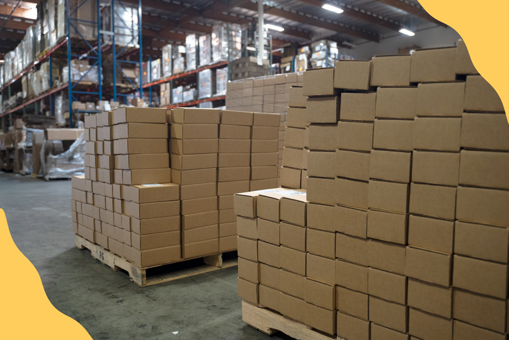 theclientgiant's tweet photo. The Top of Mind touches are on their way to doorsteps, hands, and homes of your people. 

Meticulously crafted, carefully packaged with the utmost care so YOU can make an impact while you do what you need to do.

#MakeSomeonesDay #ClientGiant #CorporateGifting https://t.co/RMq1G3zN6O