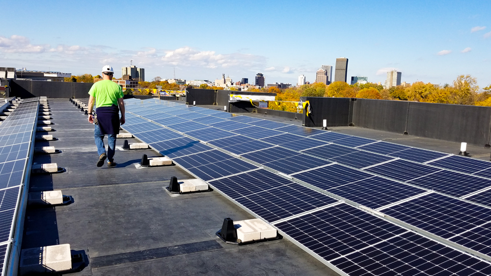 GreenSparkNRG's tweet photo. GreenSpark Solar is officially the #2 fastest-growing business in Rochester. 

We are thrilled &amp; humbled by this distinct honor. Thank you @RochesterChambr,  fellow nominees, &amp; our customers. Here's to more growth, greener businesses, &amp; a brighter future for Rochester &amp; beyond.💚 https://t.co/RcpCyNDNMS