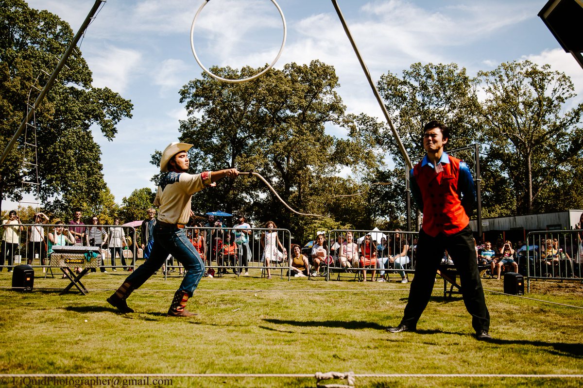 MemphisJF's tweet photo. ONLY 2 DAYS REMAINING BEFORE THE MEMPHIS JAPAN FESTIVAL! 

Another performer making a return is The Kent Family Circus! Come see their acts of magic, juggling and other awe inspiring arts. The only show like it in the world! Be sure to catch their performance on November 7th! https://t.co/HUaKBMEaUc
