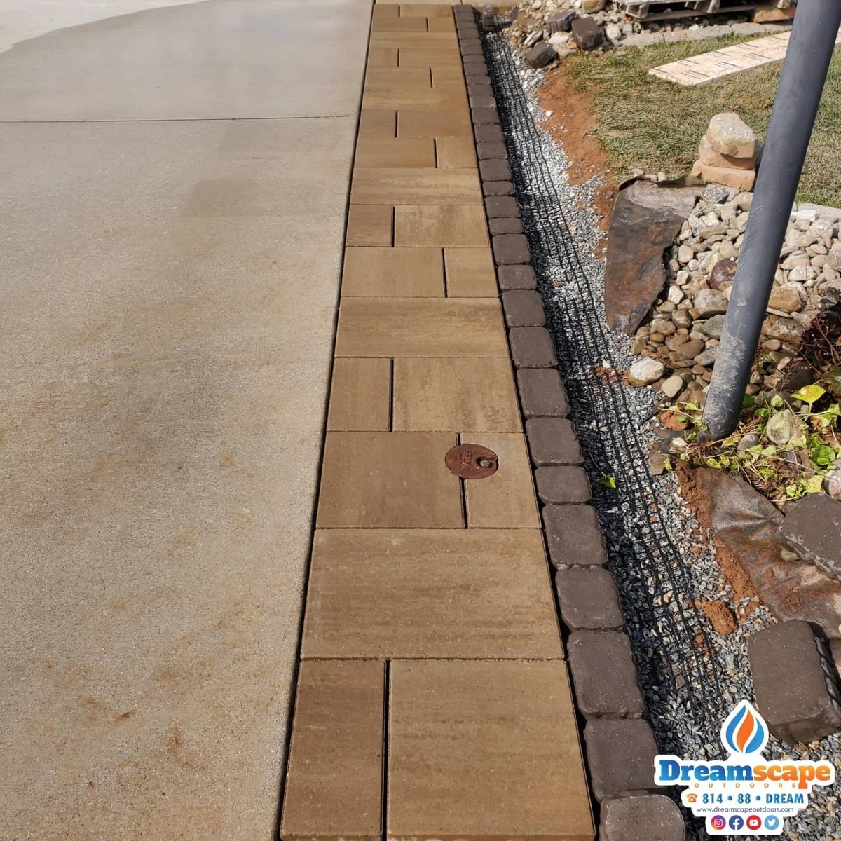 dreamscapes2u's tweet photo. This Techo-Bloc Driveway Hardscape is almost a wrap in Littlestown, PA @ Stoner's Farm!
🔥 #DREAMscapeOutdoors
🧱 #HardscapeProfessional
🧱 #ModernHardscape
🧱 #HardscapeDesign
🧱 #Hardscaping
🧱 #TechoPRO
🧱 #Techobloc
🧱 #HD2Blu
🧱 #BestAround https://t.co/rOZI0e3CBB