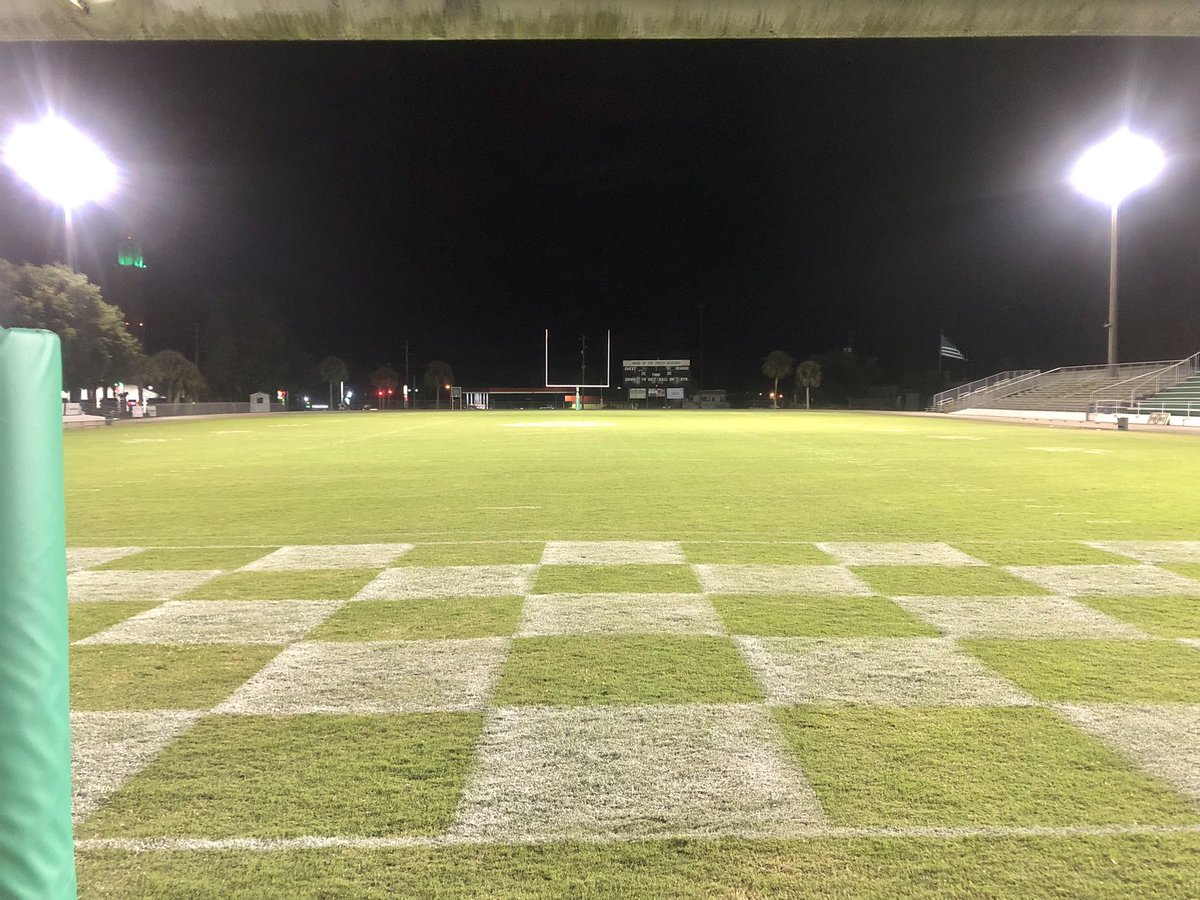 LPCoachMobley's tweet photo. Welcome Home Dragons #Believe21 #LPBuilt https://t.co/MoOCfq4rqW