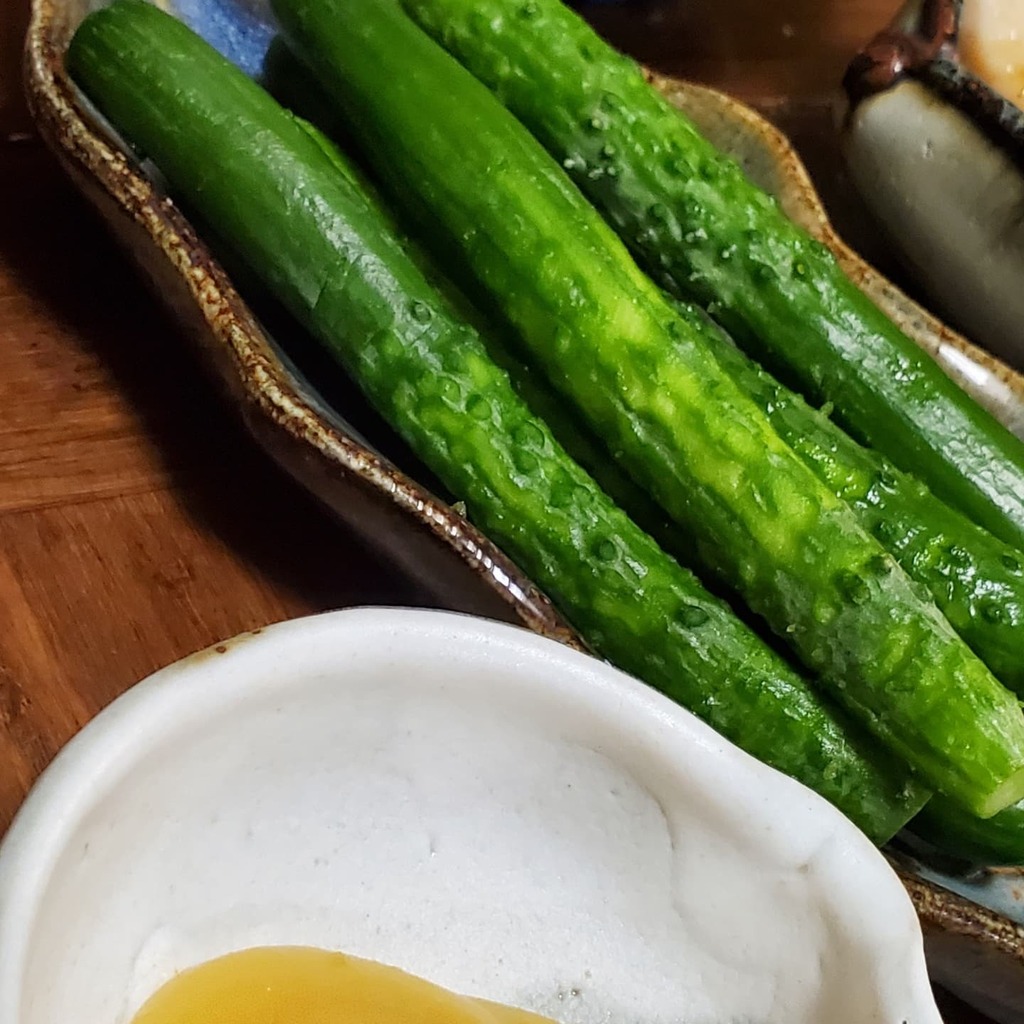 JasnTru's tweet photo. I thought these skinny cucumbers would sell themselves with my kyuuri-miso-loving child, but he wanted them to be cut to a customary size. Also he was unimpressed by yuzu miso and asked for the "regular" one. #minicucumbers #きゅうり味噌 https://t.co/Ar81nNAJFZ https://t.co/ZulNxiI8f6